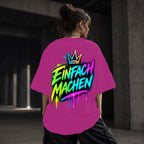 Neon Vibe Damen Oversized T-Shirt – Einfach Machen – DTF Backprint in Pink, Größe 5XL