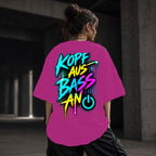 Neon Vibe Damen Oversized T-Shirt – Kopf Aus Bass An – DTF Backprint in Pink, Größe 5XL