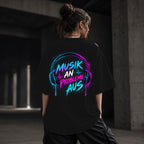 Neon Vibe Damen Oversized T-Shirt – Musik an Probleme aus – DTF Backprint in Schwarz, Größe 5XL