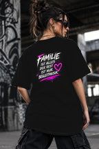 Neon Vibe Damen Oversized T-Shirt – Familie ist mein Anker – DTF Backprint in Schwarz, Größe 5XL