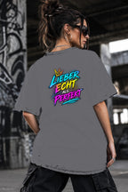 Neon Vibe Damen Oversized T-Shirt – Lieber echt als perfekt – DTF Backprint in Grau, Größe 5XL