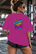 Neon Vibe Damen Oversized T-Shirt – Lieber echt als perfekt – DTF Backprint in Pink, Größe 5XL