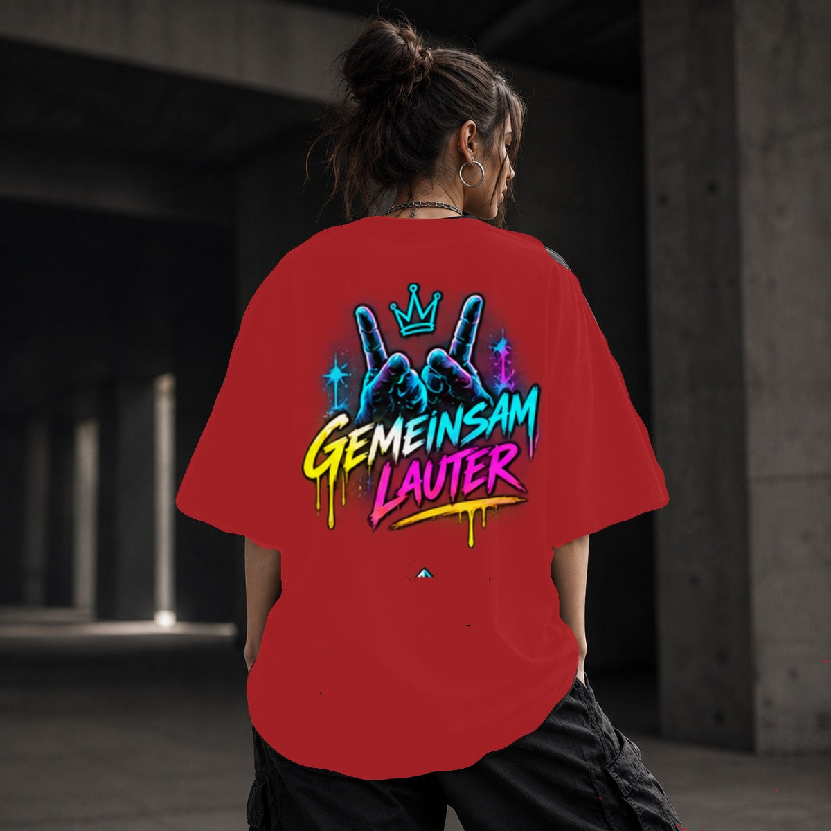 Neon Vibe Damen Oversized T-Shirt – Gemeinsam lauter – DTF Backprint in Rot, Größe 5XL