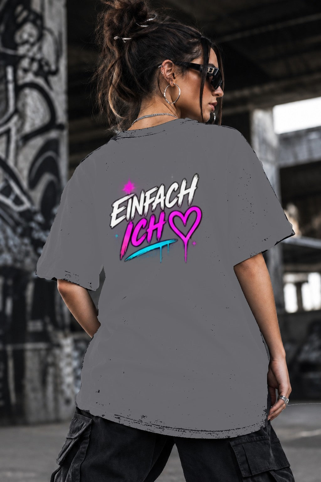 Neon Vibe Damen Oversized T-Shirt – Einfach ich – DTF Backprint in Grau, Größe 5XL