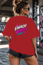 Neon Vibe Damen Oversized T-Shirt – Einfach ich – DTF Backprint in Rot, Größe 5XL
