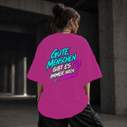 Neon Vibe Damen Oversized T-Shirt – Gute Menschen gibt es immer noch – DTF Backprint in Pink, Größe 5XL