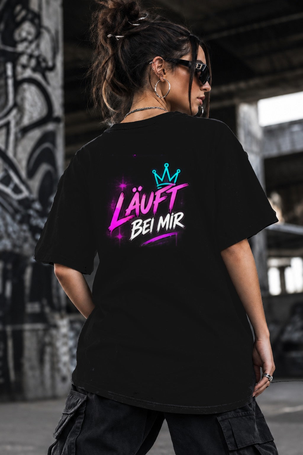 Neon Vibe Damen Oversized T-Shirt – Läuft bei mir – DTF Backprint in Schwarz, Größe 5XL