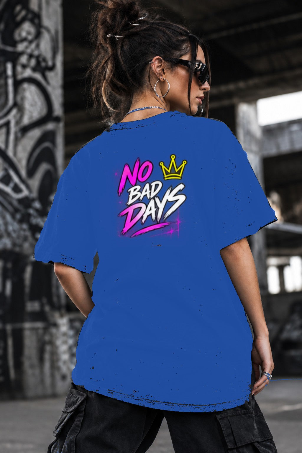 Neon Vibe Damen Oversized T-Shirt – No Bad Days – DTF Backprint in Blau, Größe 5XL