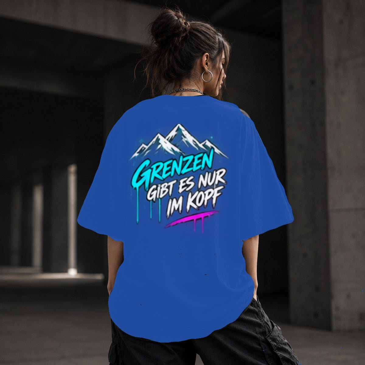 Neon Vibe Damen Oversized T-Shirt – Grenzen gibt es nur im Kopf – DTF Backprint in Blau, Größe 5XL