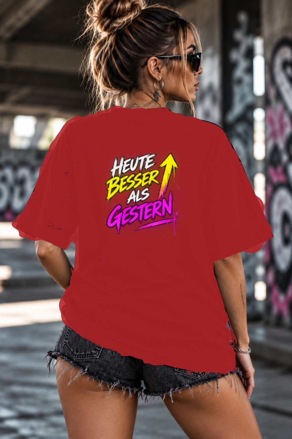 Neon Vibe Damen Oversized T-Shirt – Heute besser als gestern – DTF Backprint in Rot, Größe 5XL