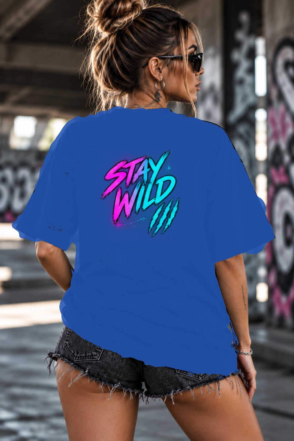 Neon Vibe Damen Oversized T-Shirt – Stay Wild – DTF Backprint in Blau, Größe 5XL