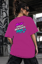 Neon Vibe Damen Oversized T-Shirt – Musik spricht wenn Worte fehlen – DTF Backprint in Pink, Größe 5XL