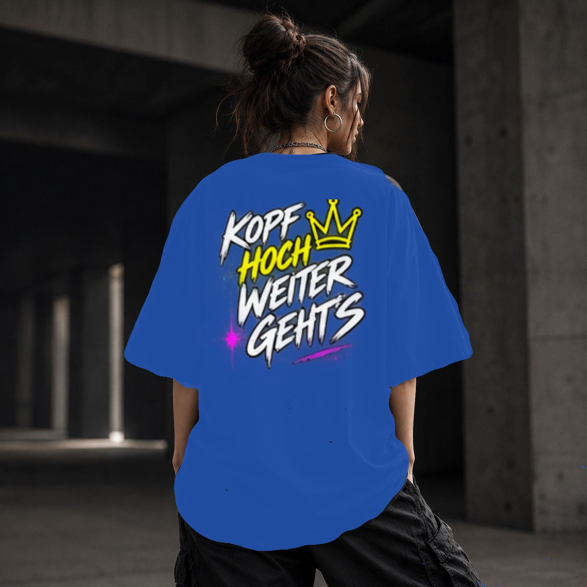 Neon Vibe Damen Oversized T-Shirt – Kopf hoch weiter gehts – DTF Backprint in Blau, Größe 5XL