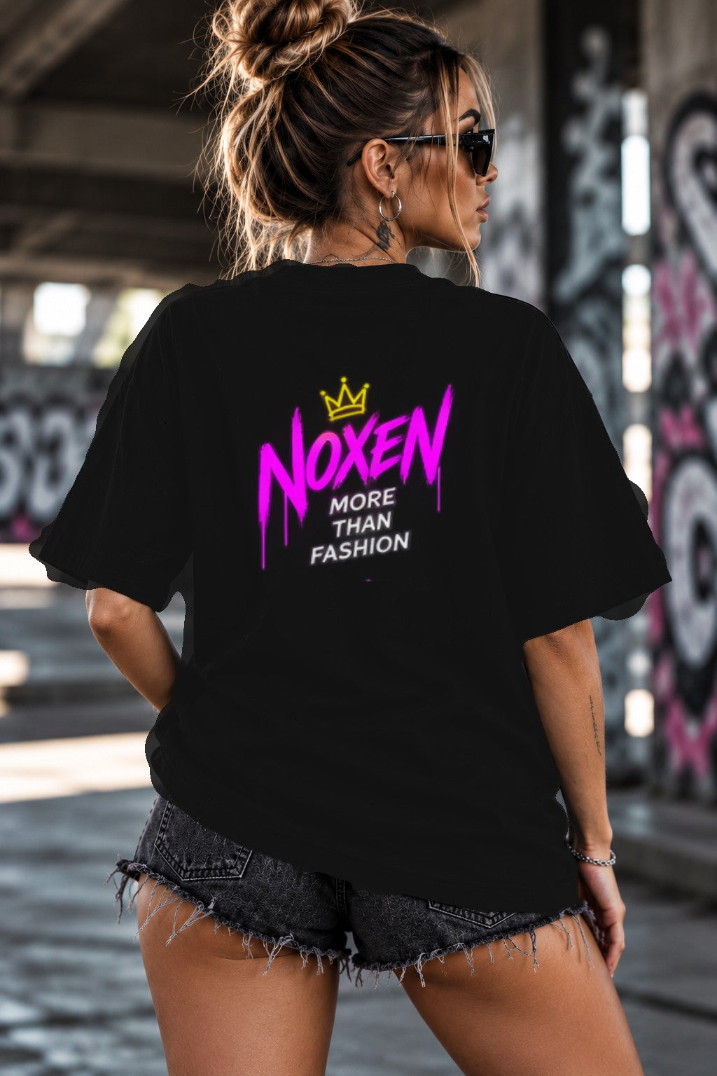 Neon Vibe Damen Oversized T-Shirt – Noxen More Than Fashion – DTF Backprint in Schwarz, Größe 5XL