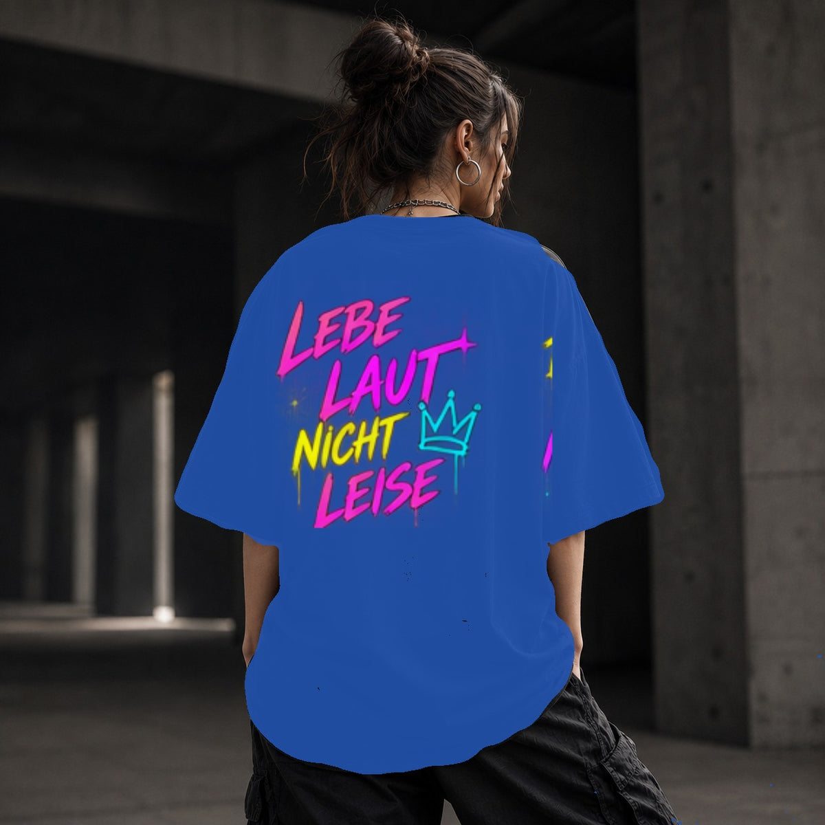 Neon Vibe Damen Oversized T-Shirt – Lebe laut nicht leise – DTF Backprint in Blau, Größe 5XL