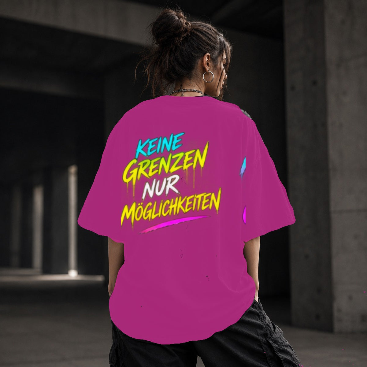 Neon Vibe Damen Oversized T-Shirt – Keine Grenzen nur Möglichkeiten – DTF Backprint in Pink, Größe 5XL