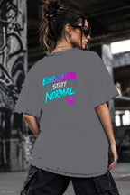 Neon Vibe Damen Oversized T-Shirt – Einzigartig statt normal – DTF Backprint in Grau, Größe 5XL