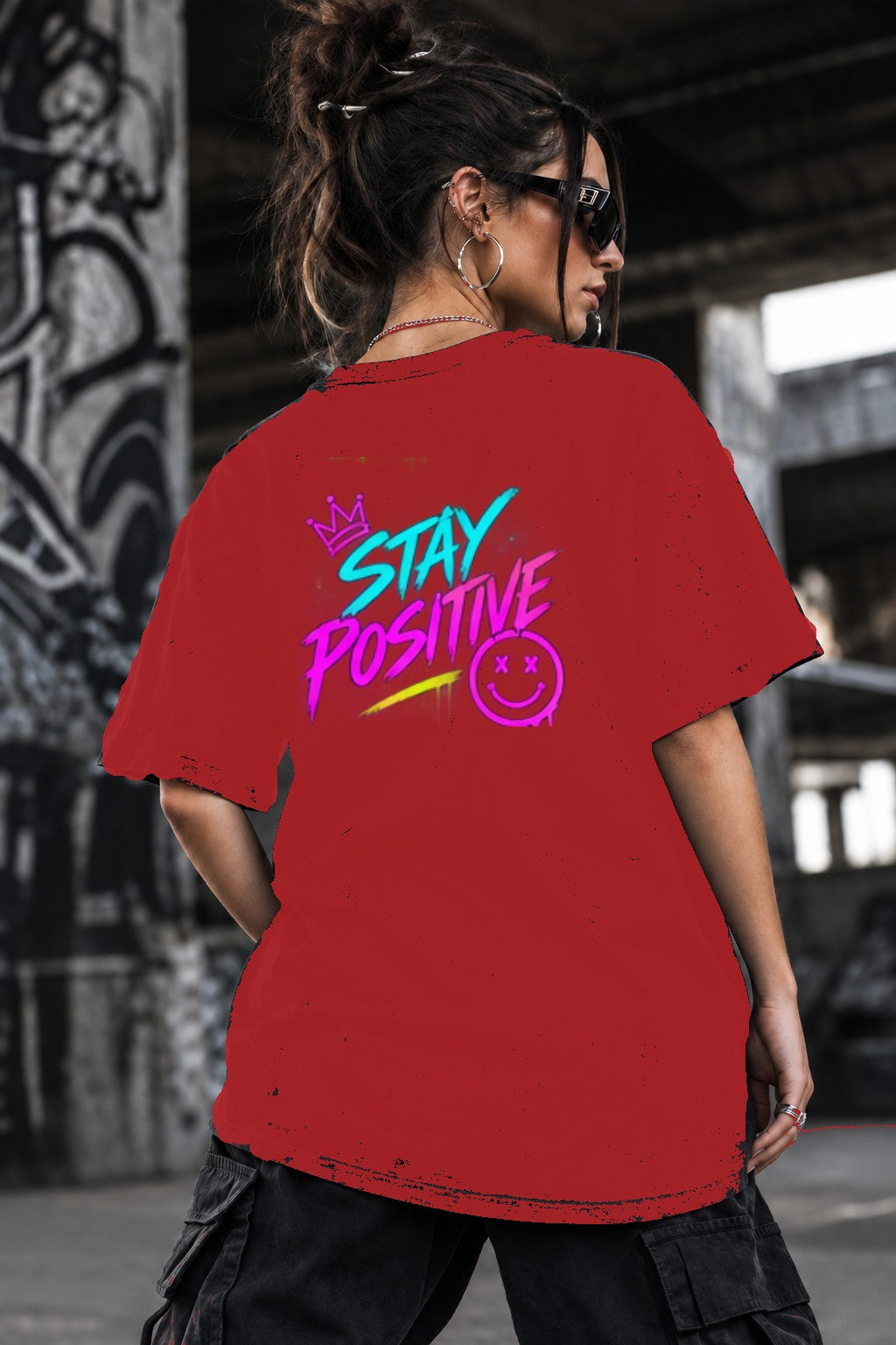 Neon Vibe Damen Oversized T-Shirt – Stay Positive – DTF Backprint in Rot, Größe 5XL