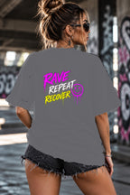 Neon Vibe Damen Oversized T-Shirt – Rave Repeat Recover – DTF Backprint in Grau, Größe 5XL