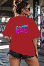 Neon Vibe Damen Oversized T-Shirt – Zusammen besser – DTF Backprint in Rot, Größe 5XL