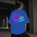 Neon Vibe Damen Oversized T-Shirt – Nur gute Energie – DTF Backprint in Blau, Größe 5XL