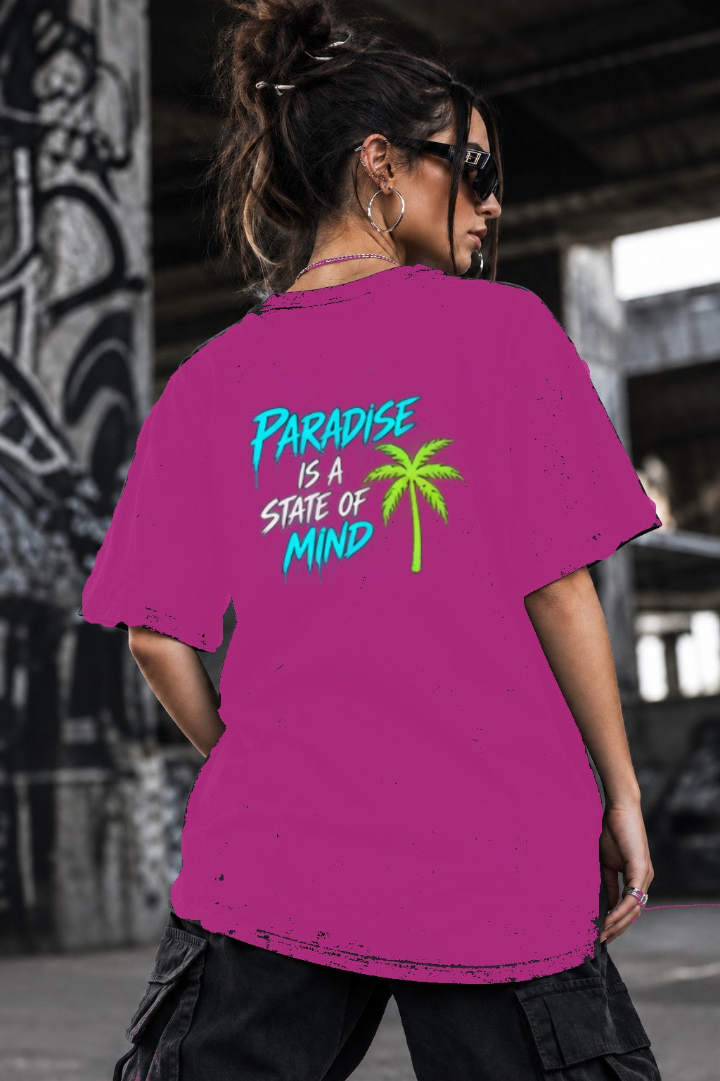 Neon Vibe Damen Oversized T-Shirt – Paradise Is A State Of Mind – DTF Backprint in Pink, Größe 5XL