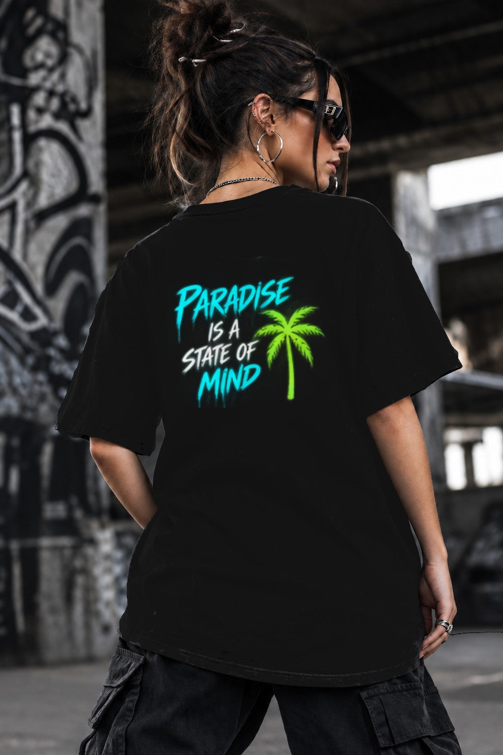 Neon Vibe Damen Oversized T-Shirt – Paradise Is A State Of Mind – DTF Backprint in Schwarz, Größe 5XL