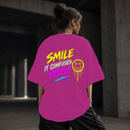 Neon Vibe Damen Oversized T-Shirt – Smile It Confuses People – DTF Backprint in Pink, Größe 5XL
