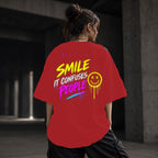 Neon Vibe Damen Oversized T-Shirt – Smile It Confuses People – DTF Backprint in Rot, Größe 5XL