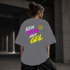 Neon Vibe Damen Oversized T-Shirt – Kein Plan aber geil – DTF Backprint in Grau, Größe 5XL