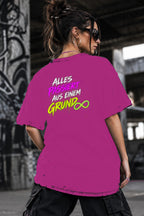 Neon Vibe Damen Oversized T-Shirt – Alles passiert aus einem Grund – DTF Backprint in Pink, Größe 5XL