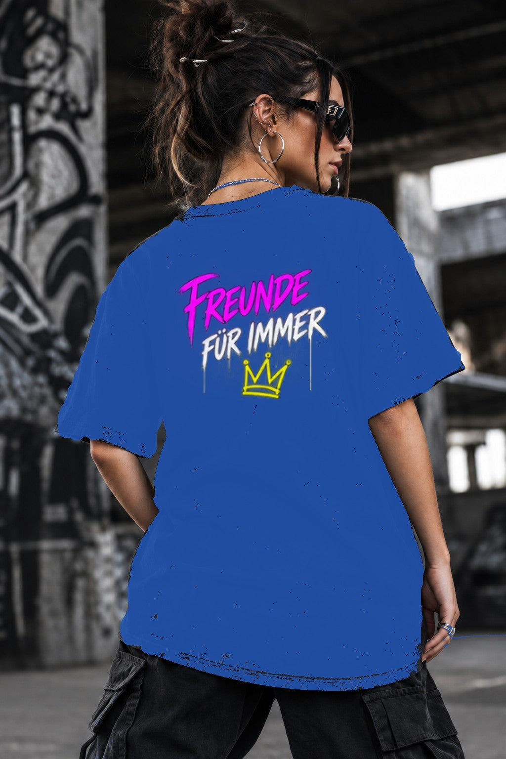 Neon Vibe Damen Oversized T-Shirt – Freunde für immer – DTF Backprint in Blau, Größe 5XL