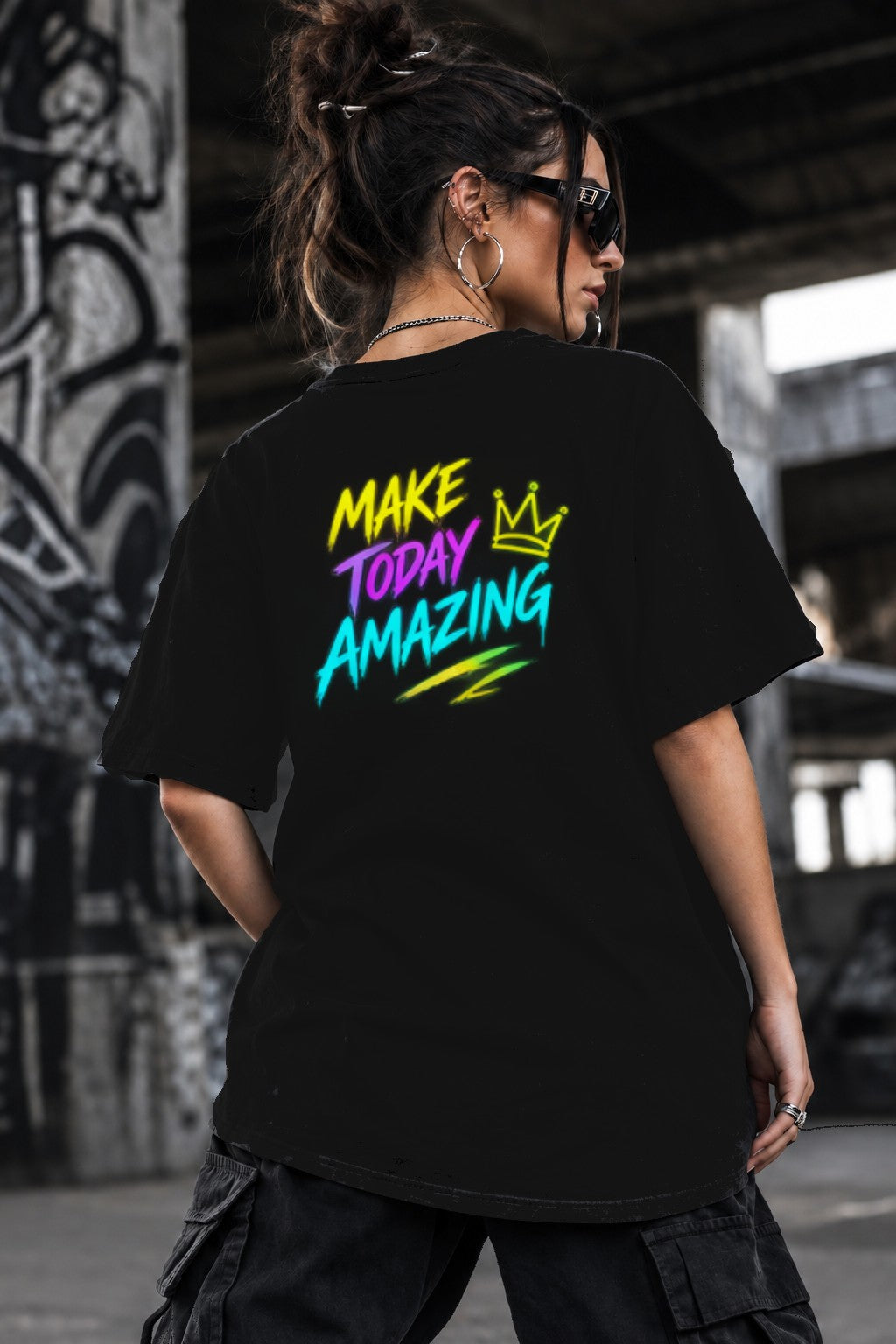 Neon Vibe Damen Oversized T-Shirt – Make Today Amazing – DTF Backprint in Schwarz, Größe 5XL